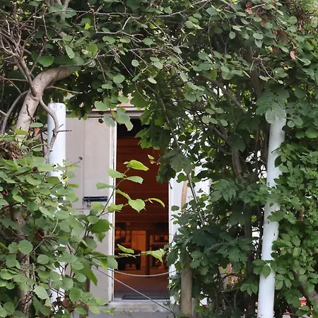 Ferienhaus Vaicay Garden *